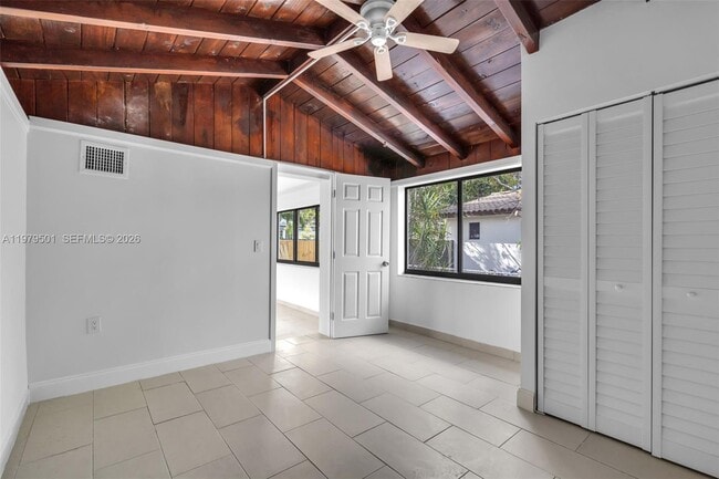 Building Photo - 130 SW 31st Ct