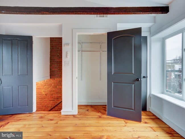 Building Photo - 1520 E Susquehanna Ave