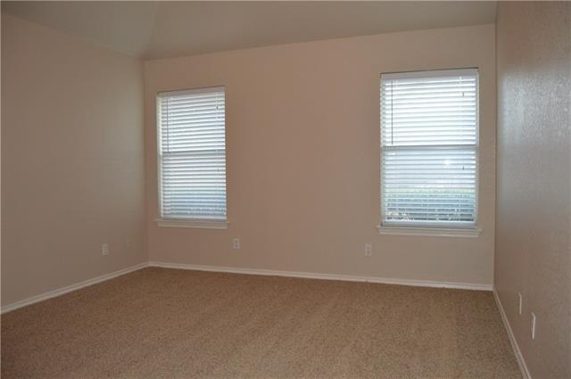 Building Photo - Spacious 3/2/2 For Lease