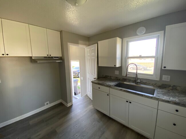 Building Photo - 4154 57th St