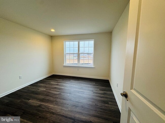 Building Photo - 309 THALES Dr