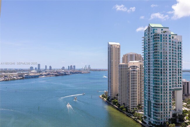 Building Photo - 300 Biscayne Blvd Way