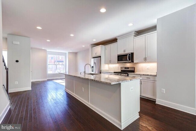 Building Photo - 22954 Sullivans Cove Sq