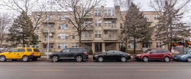 Building Photo - 2BR/1BA in West Ridge – In-Unit Laundry, A/C, Pet Friendly