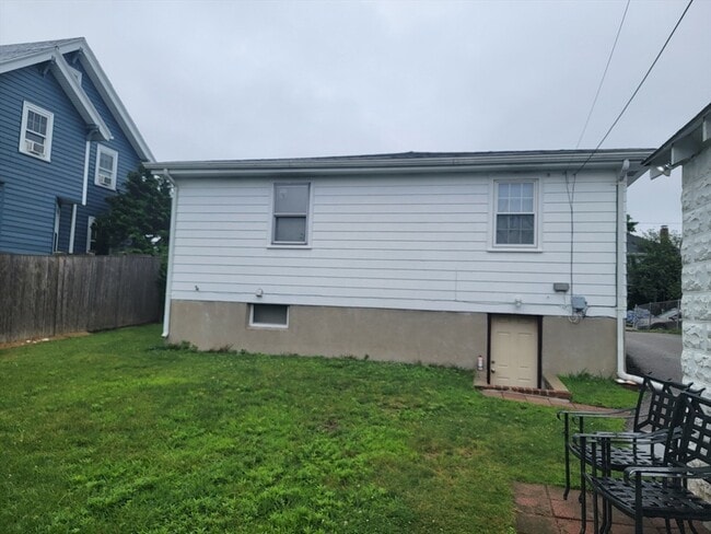 Building Photo - 54 Greaton Rd