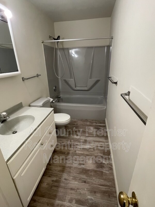 Building Photo - 22 Dorset Dr