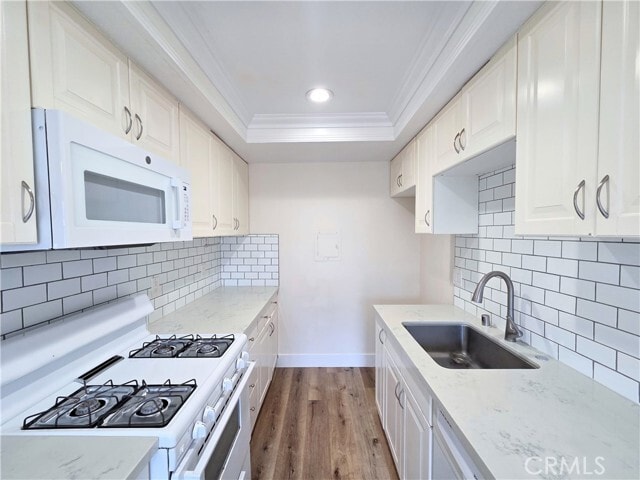 Building Photo - 16850 Sierra Vista Way