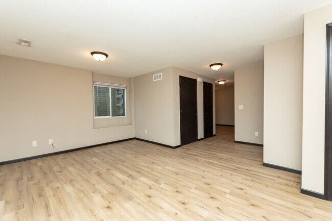 Building Photo - 11050 E Fawn Grove St