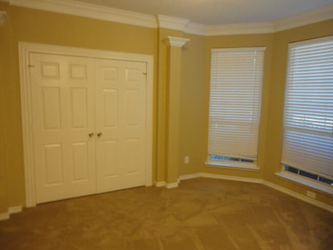 Building Photo - 3125 Cactus Dr