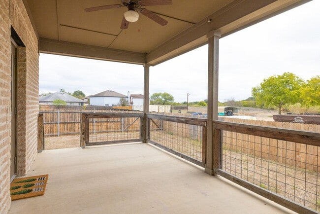 Building Photo - 216 Stone Gate Dr