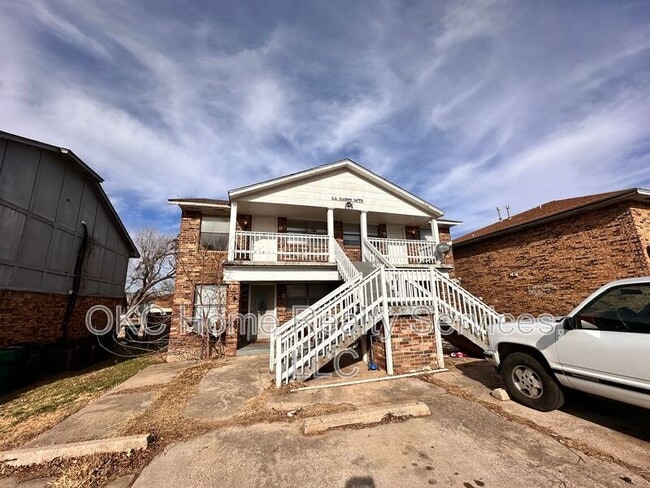 Building Photo - 109 SE 42nd St