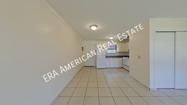 Building Photo - 90 Twin Trees Dr