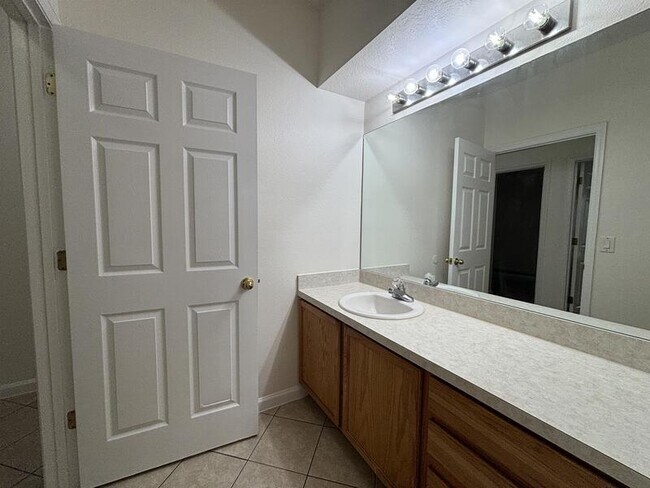 Building Photo - 10245 Cypress Trail Dr