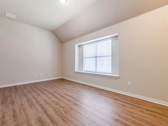Building Photo - 7691 Ivanhoe Dr