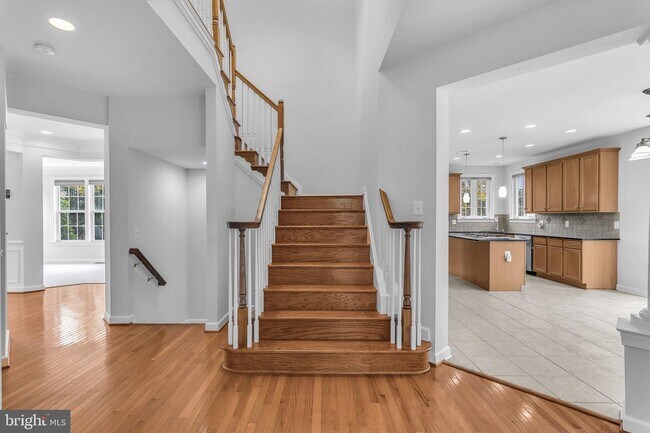 Building Photo - 22855 Oakgrove Rd