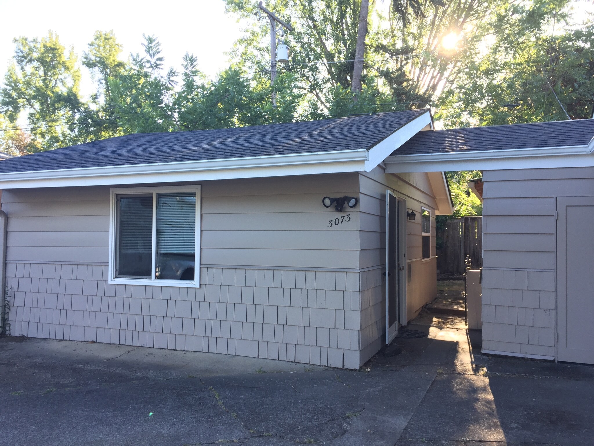 Building Photo - 3073 Alder St