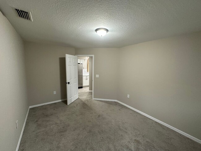 Building Photo - Newly Remodeled 3 Bedroom 2 Bath with Pool!