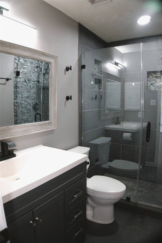 Building Photo - 3629 Pine Valley Dr