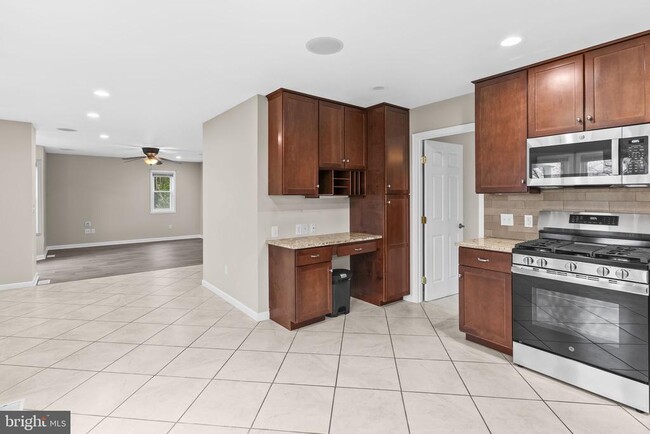 Building Photo - 25001 Half Pone Point Rd