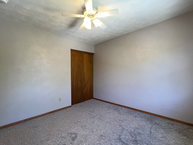 Building Photo - 3745 Hillcrest Rd