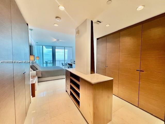 Building Photo - 17121 Collins Ave