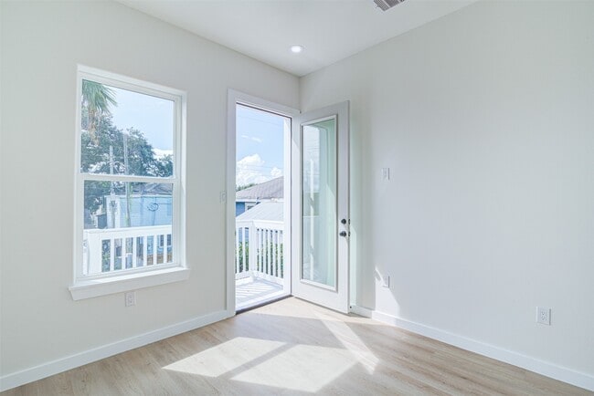Building Photo - 4025 Avenue M