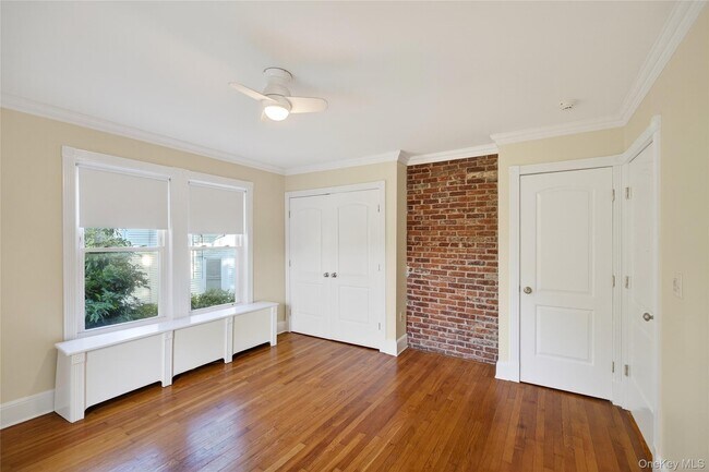 Building Photo - 381 Bedford Rd