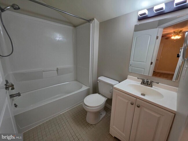 Building Photo - 1412 Woodmill Dr