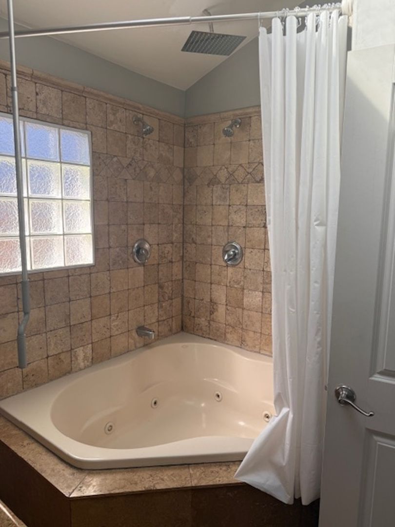 Building Photo - 5596 Gala Ave