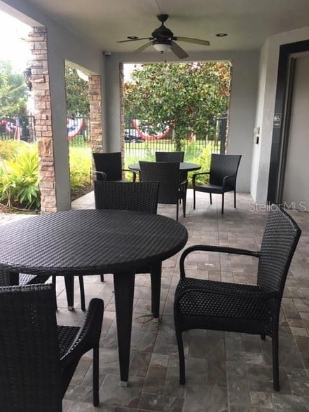 Building Photo - 420 Moss View Cir