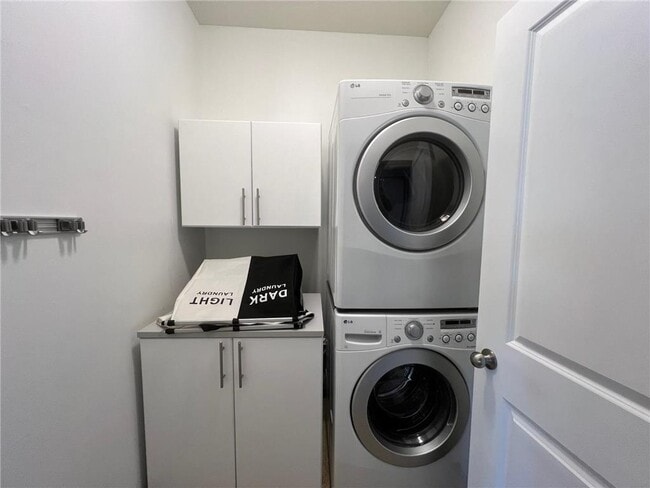 Building Photo - 5000 Merrimac Lane North