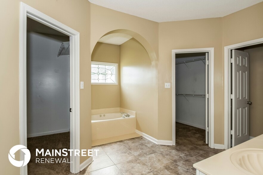 Building Photo - 2056 Milbrey St