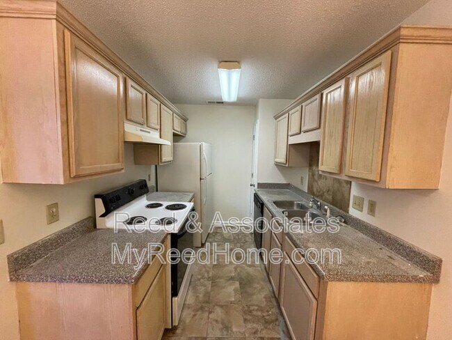 Building Photo - 1490 Estacada Way