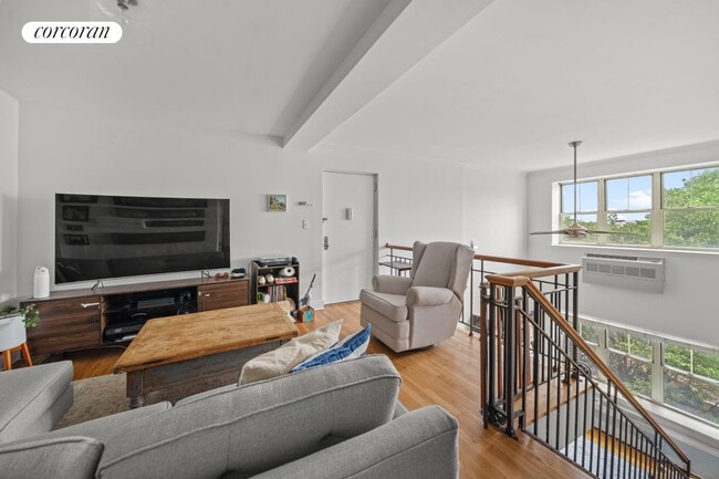 Building Photo - 15 Calder Pl