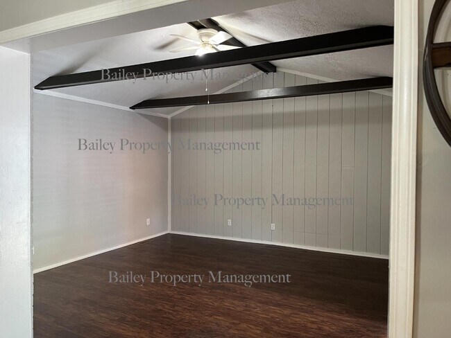 Building Photo - 6357 Doe Run Rd