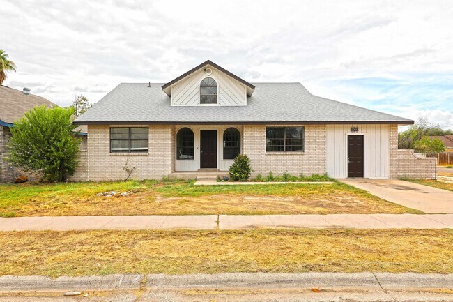 Building Photo - 102 St Pierre Ln
