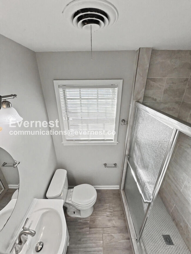 Building Photo - 3484 Naylor Dr