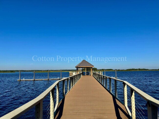 Building Photo - 4732 Siddons Dr