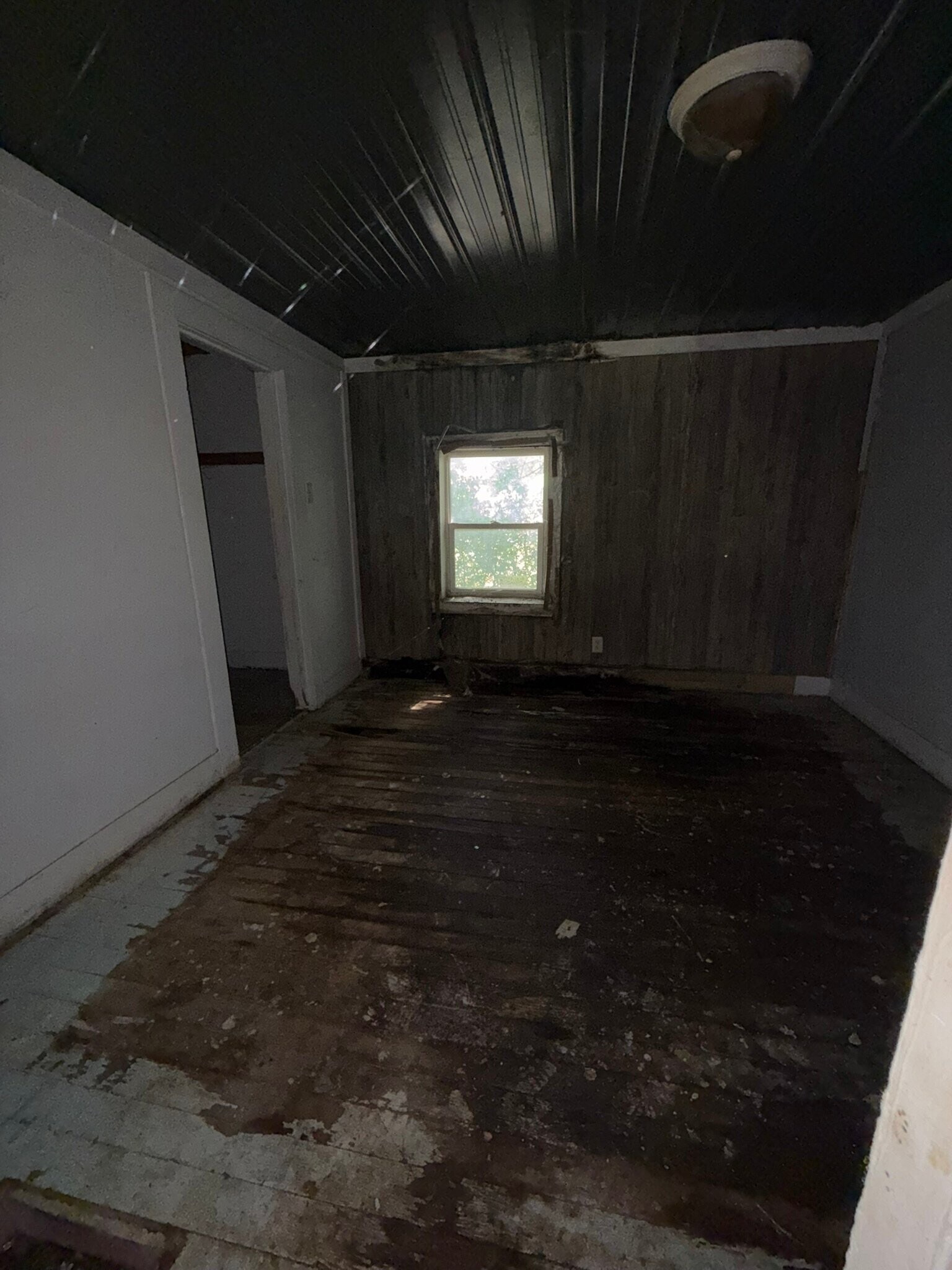 Building Photo - 1045 E Condit St