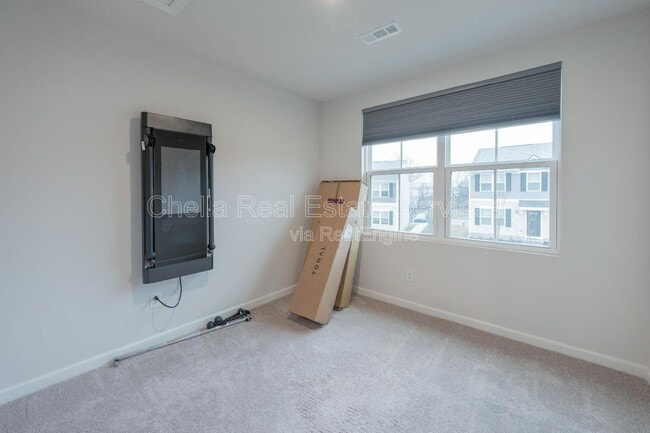 Building Photo - 2935 Winterberry Dr