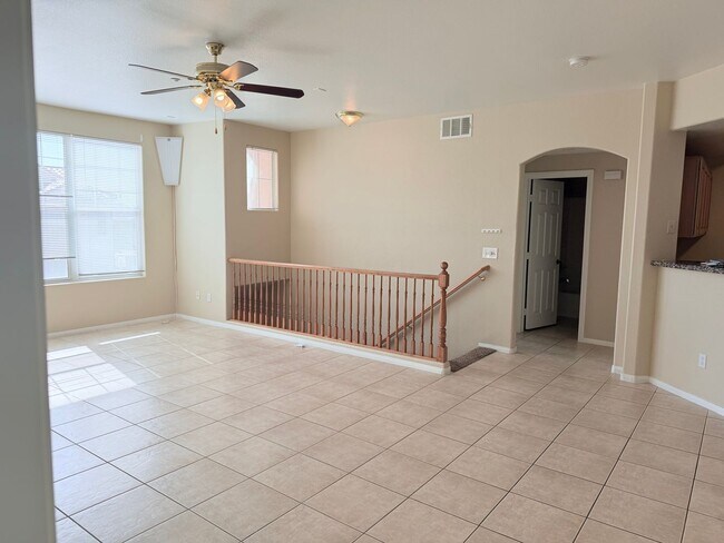 Building Photo - Spacious 2 bedroom 2 bath condo