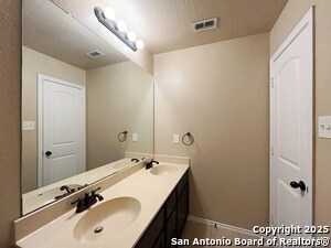 Building Photo - 957 Floating Star