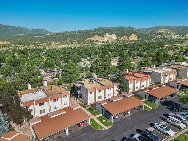Building Photo - 1058 Fontmore Rd