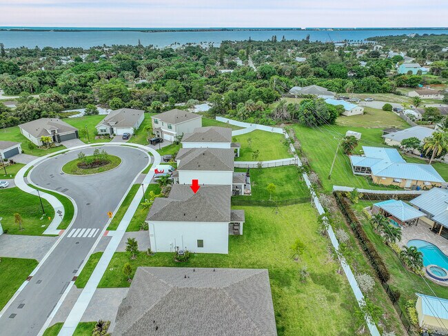 Building Photo - 2006 NE Ocean Dunes Dr