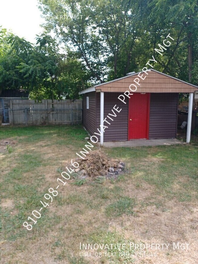 Building Photo - 1121 W Buder Ave