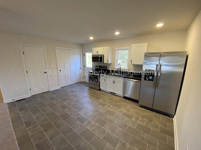 Building Photo - 170 Forest Grove Rd