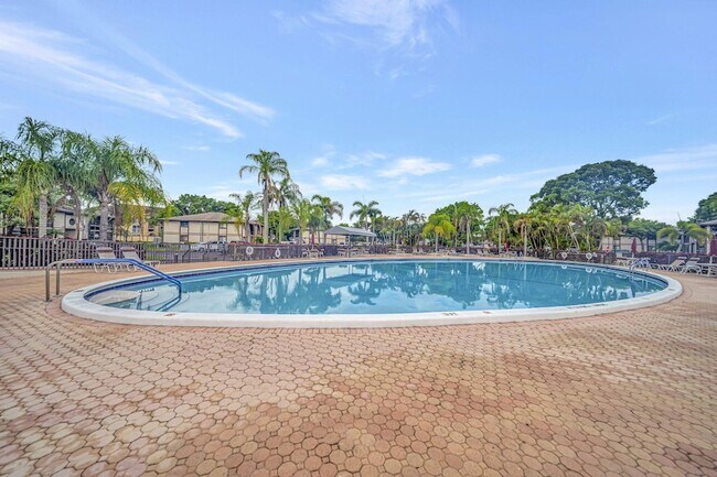 Building Photo - 9485 N Belfort Cir