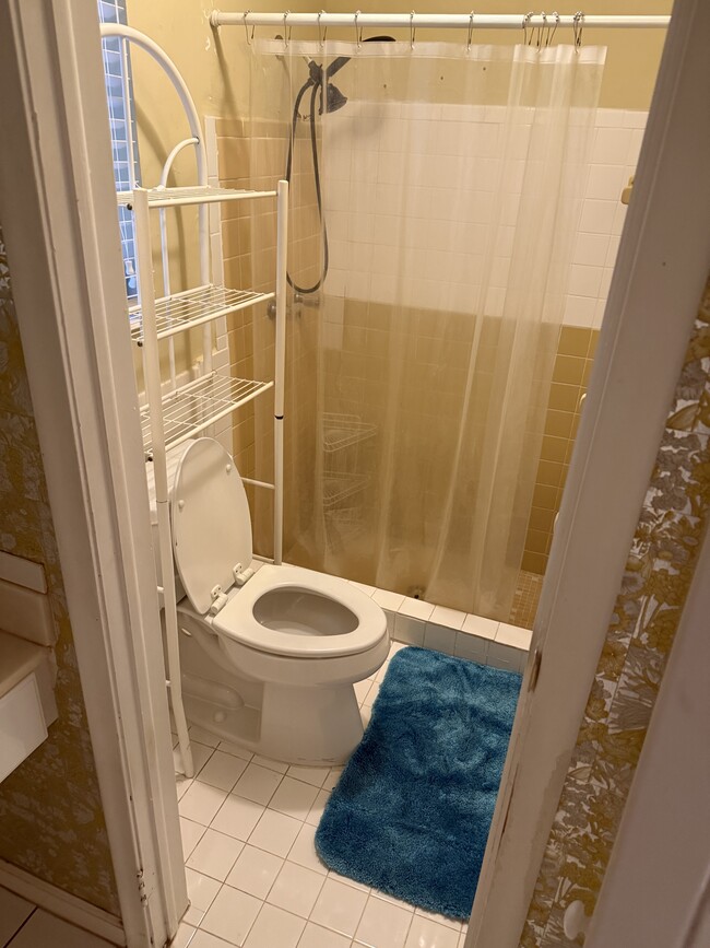 Building Photo - 9111 NW 25th Ct