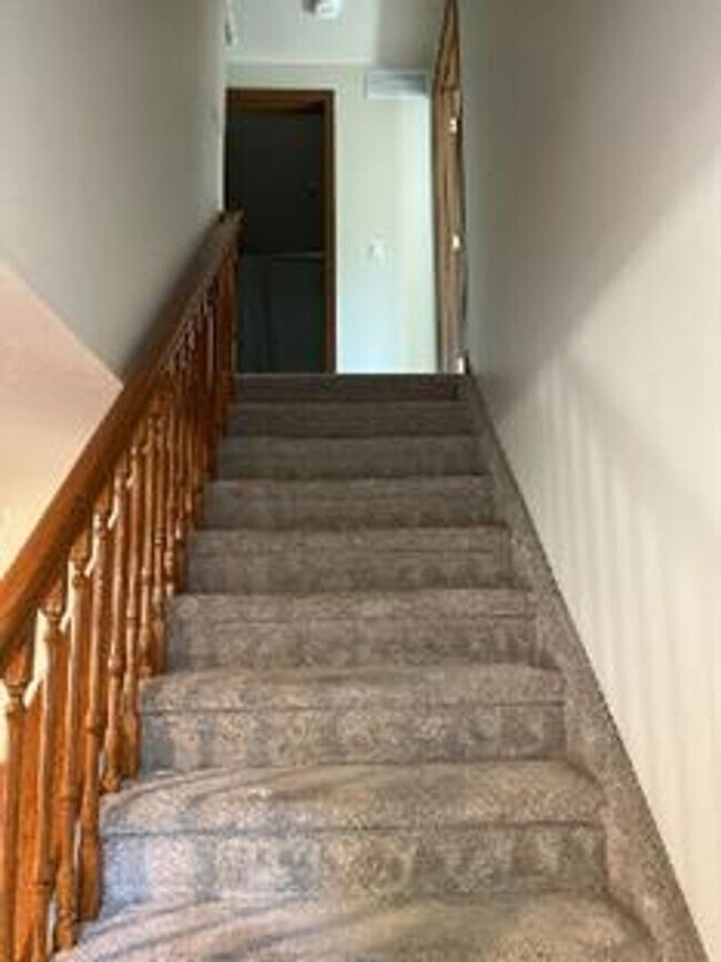 Building Photo - 3 Bed 2.5 Bath Single-Family Home on Cul-De-Sac w/ Large Fenced Backyard, Garage