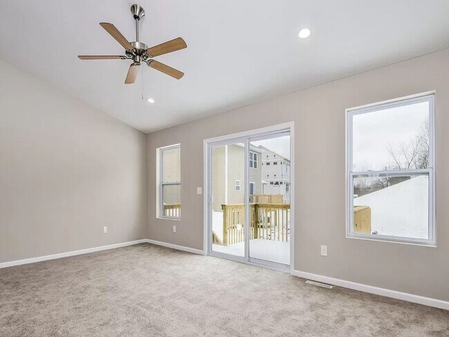 Building Photo - Beautiful Neighborhood with Newer Home for Lease